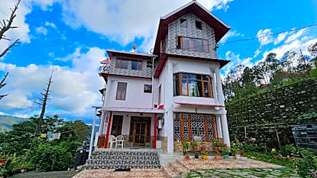Shri Villa Homestay 