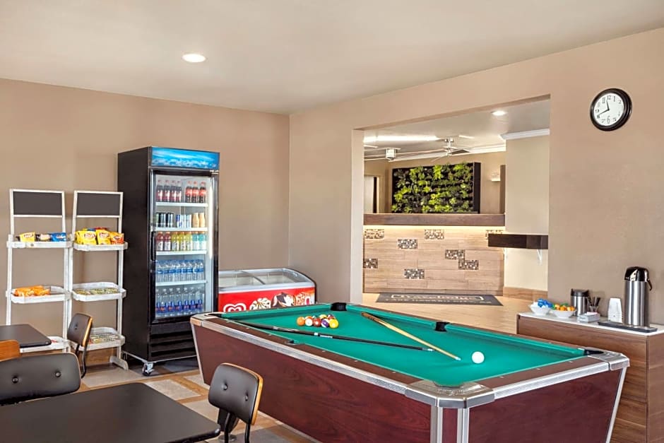 Travelodge by Wyndham Lake Havasu