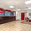 HomeTowne Studios by Red Roof Montgomery - Midtown