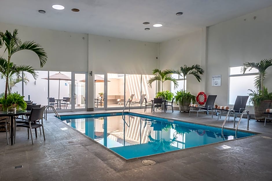 Holiday Inn Express & Suites Silao Aeropuerto Terminal By IHG