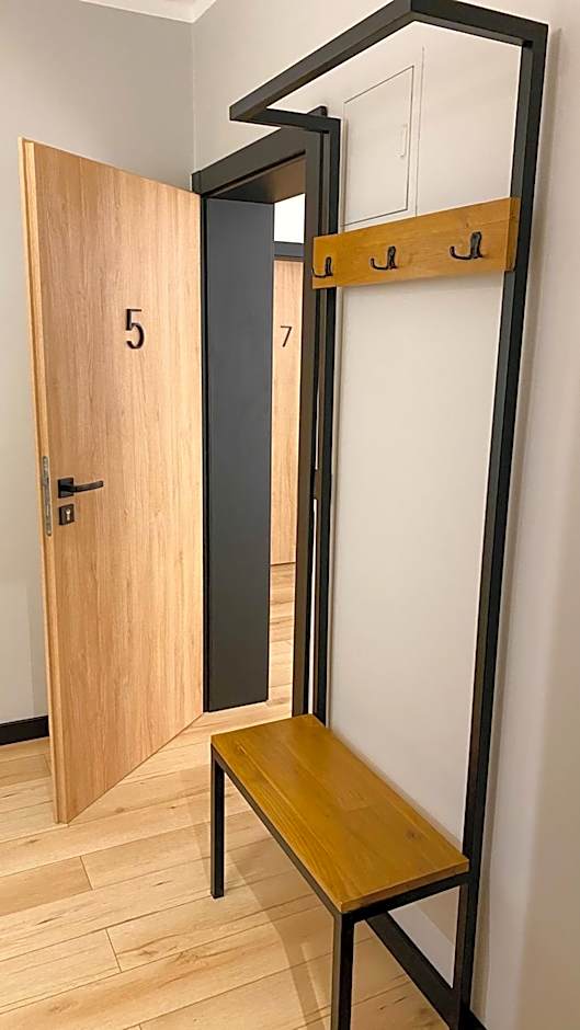 Zajazd Valentino / Listopadowa 55