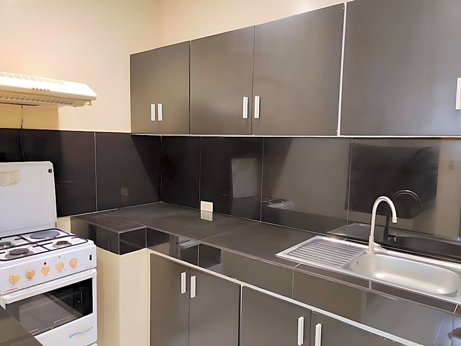 Red Knight Gardens Apartelle