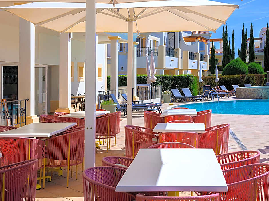 NAU Salema Beach Village