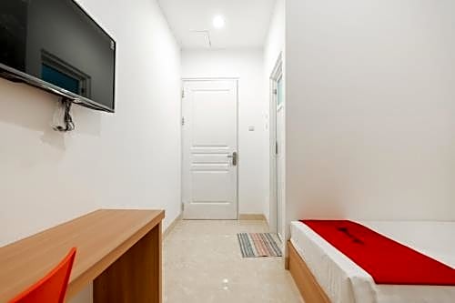 RedDoorz @ Graha Cemerlang Maros