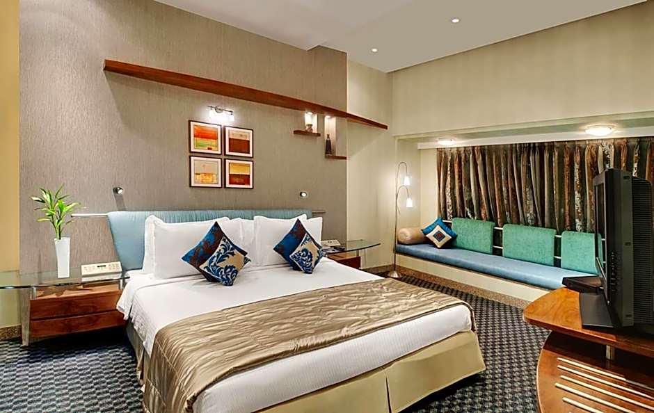 Kohinoor Continental, Near International Airport