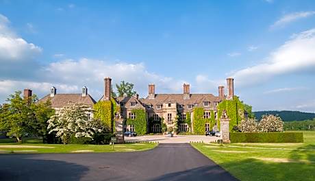 Llangoed Hall