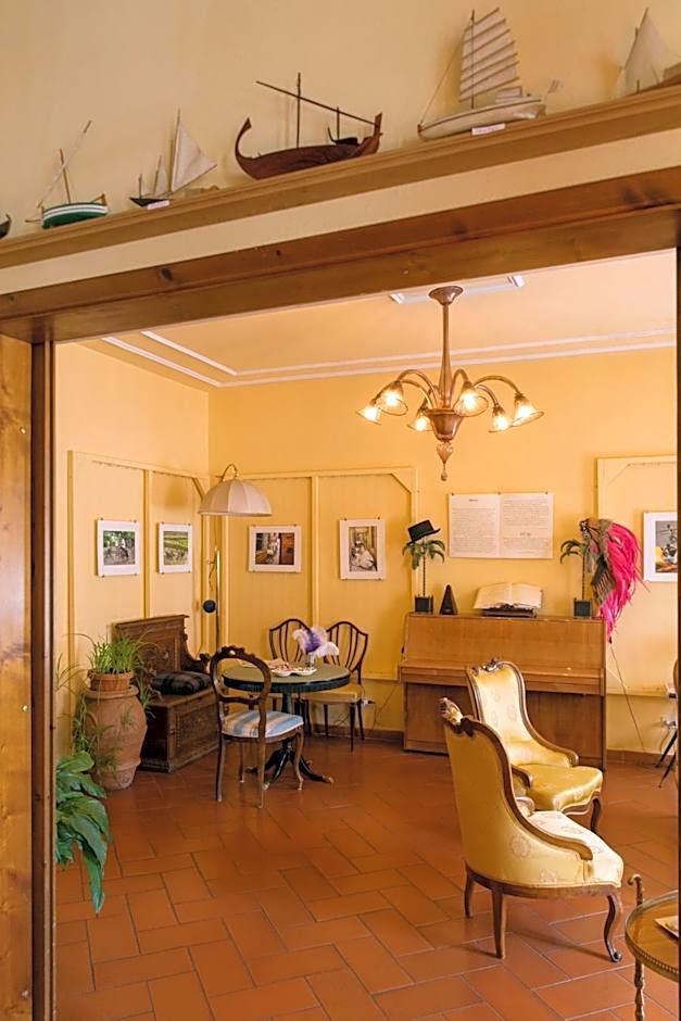 La Felicina, Accademia con Albergo - Mugello