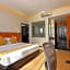 Paseo Premiere Hotel