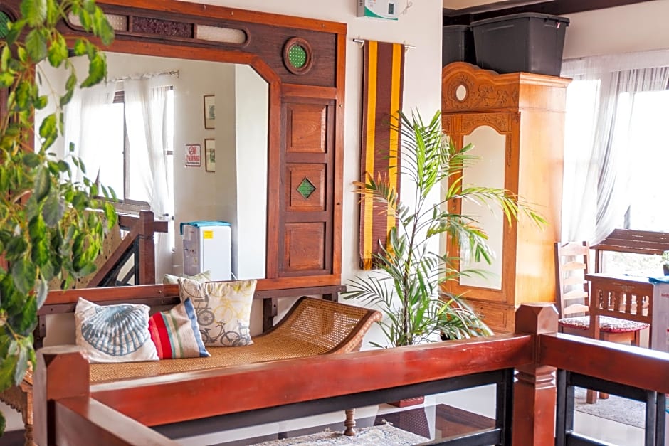 Veranda Suites and Restaurant