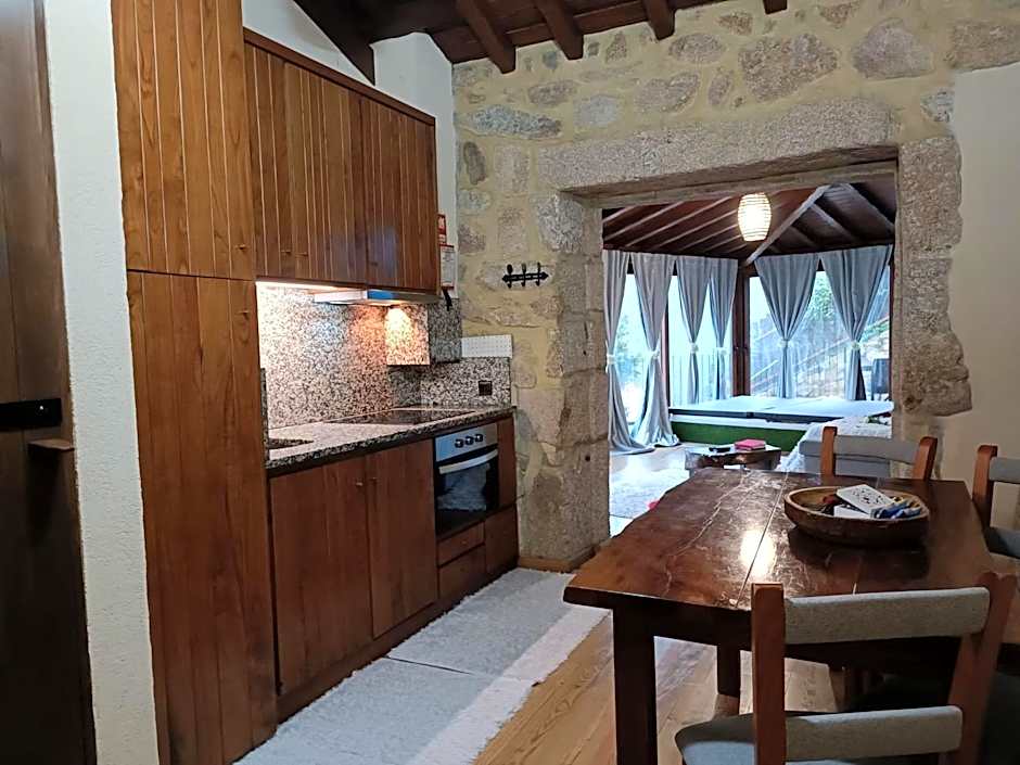 Casa Favo de Mel - Jacuzzi Privado & Lareira - Piscina