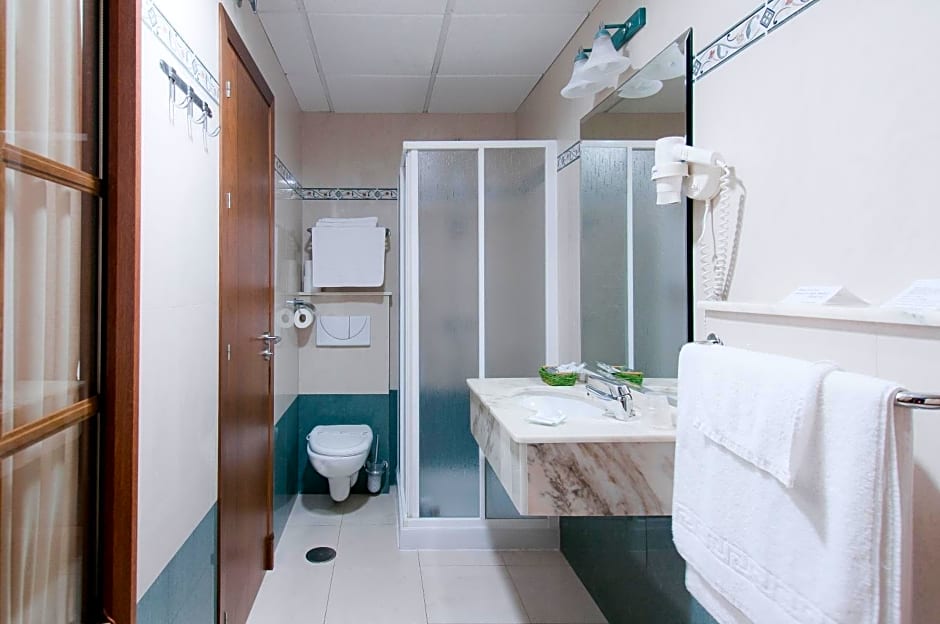 Hotel Restaurante Blanco y Verde