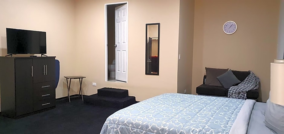 Costero Inn - Not Hotel -