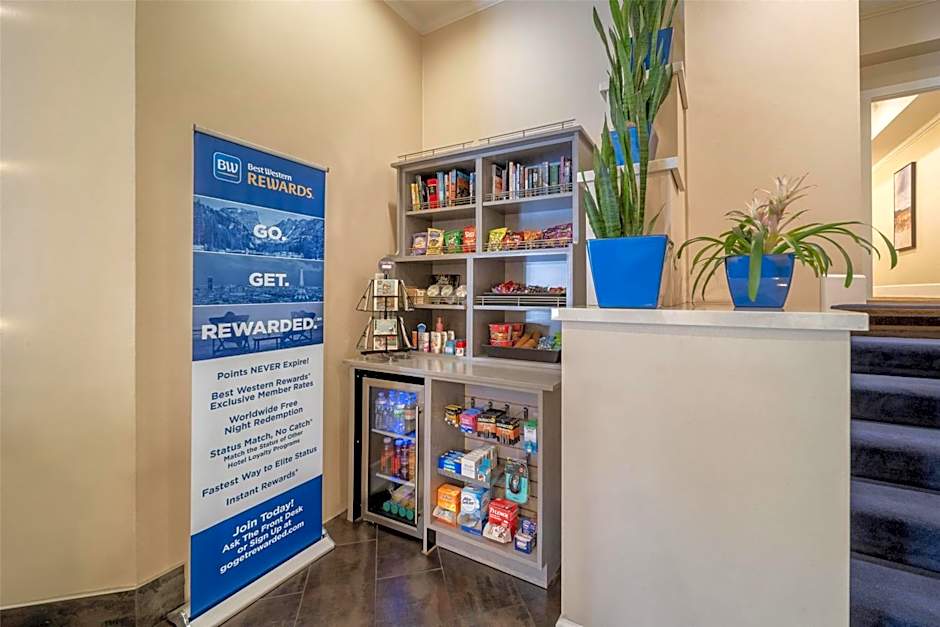 Best Western Plus Palm Court Hotel