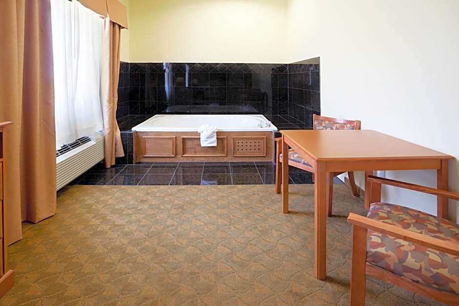 Holiday Inn Express Hotel & Suites Zapata By IHG