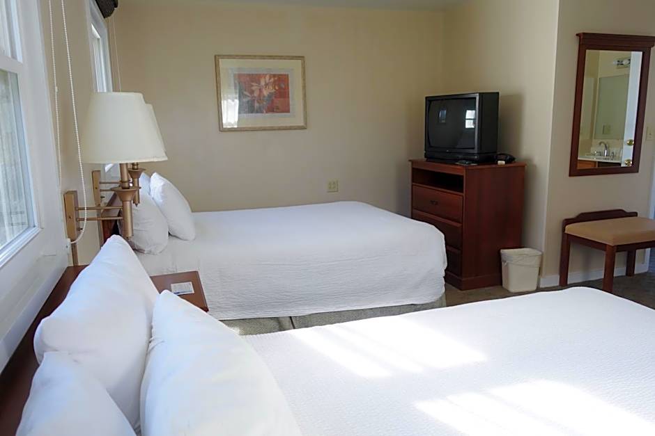 Monument Mountain Motel