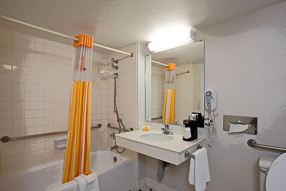 Super 8 San Bernardino – San Bernardino, CA
