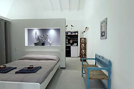 Deluxe Queen Suite