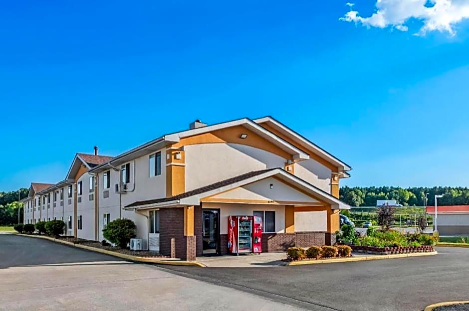 Super 8 by Wyndham Franklin