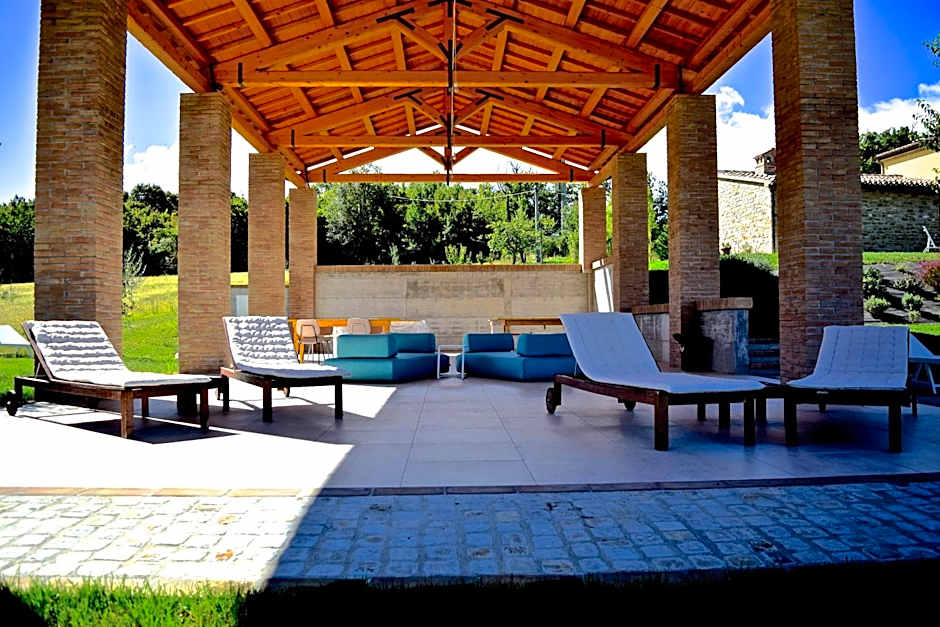 Amico Country House