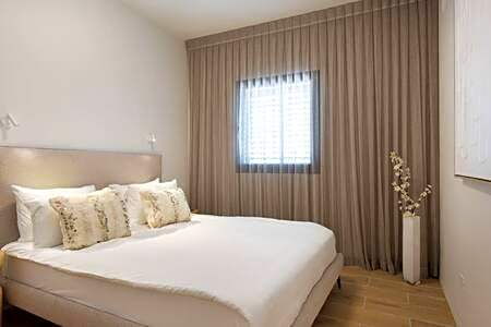 High Living Sea View by Five Stay