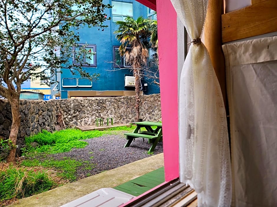 Greenday Guesthouse