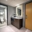 Hotel & Suites Le Dauphin Drummondville