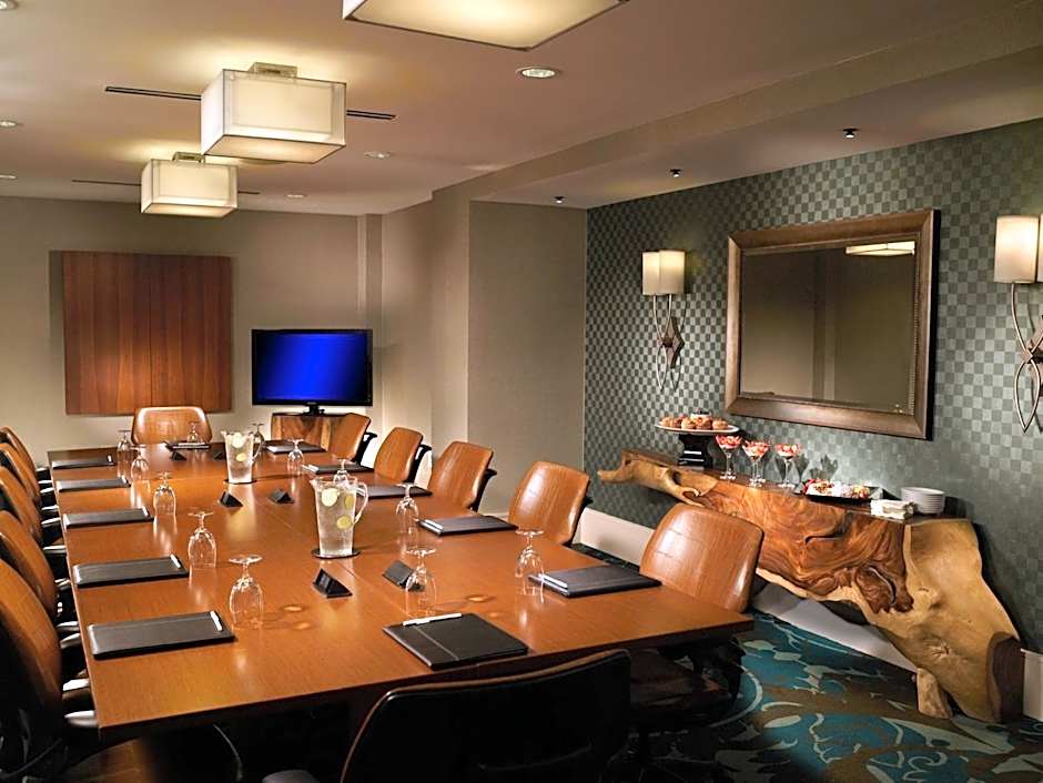 Crowne Plaza Charleston By IHG