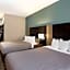 Quality Inn Galesburg near US Highway 34 and I-74