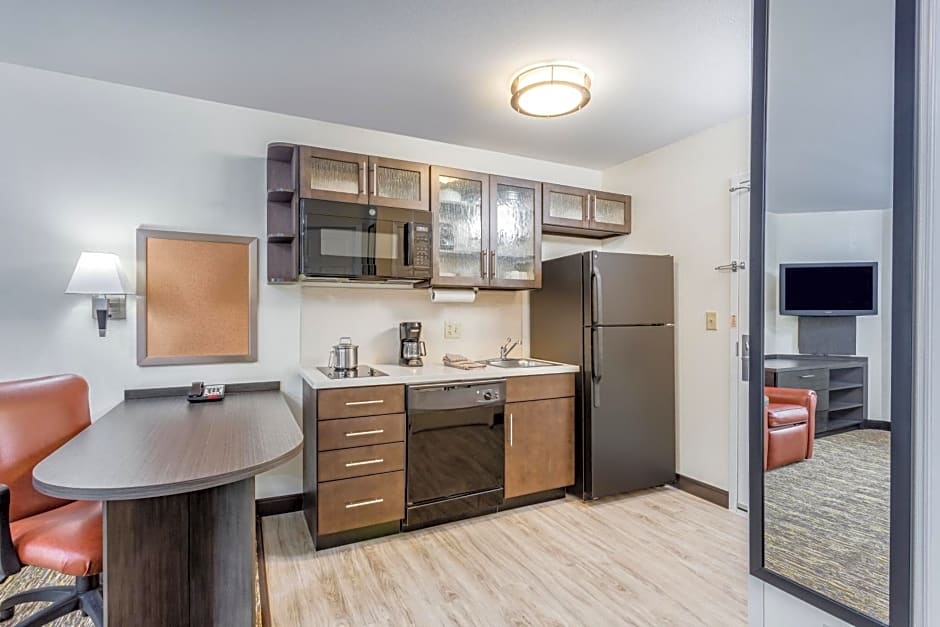 Candlewood Suites Secaucus By IHG