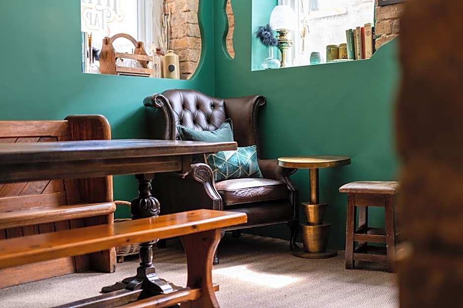 Tithe Barn - Self Check In Hotel