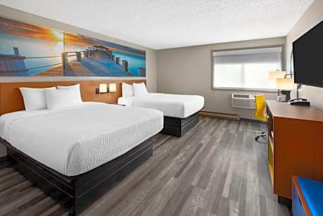 Queen Room with Two Queen Beds - Non-Smoking