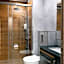 Avenue Hotel