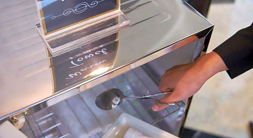 Sama Sama Express KLIA (Airside Transit Hotel)