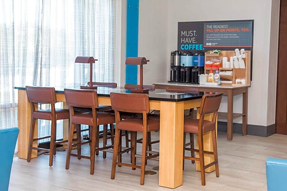 Holiday Inn Express Hotel & Suites Columbia-Fort Jackson By IHG