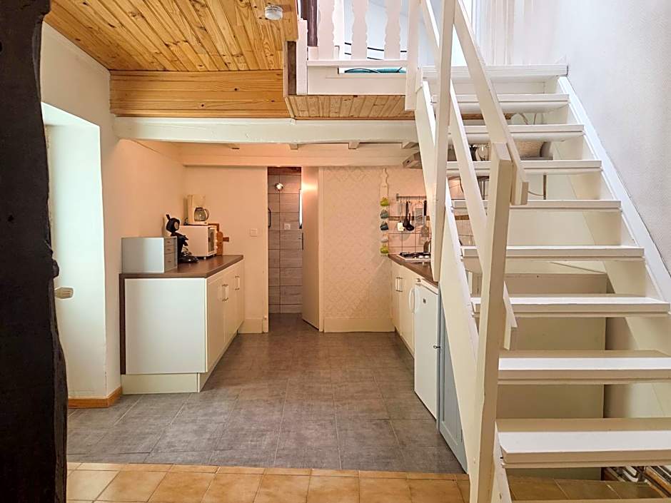 Les Grangeonnes, gîtes nature, piscine, bain nordique, sauna pour accueil familiale ou de groupe