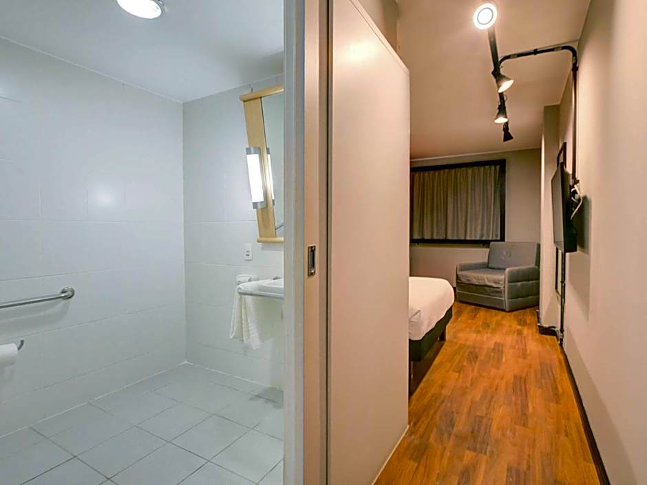 Ibis Copacabana Posto 2