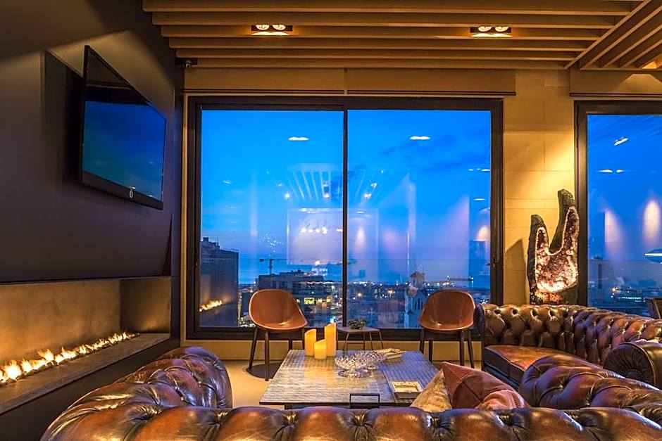 O Monot Luxury Boutique Hotel
