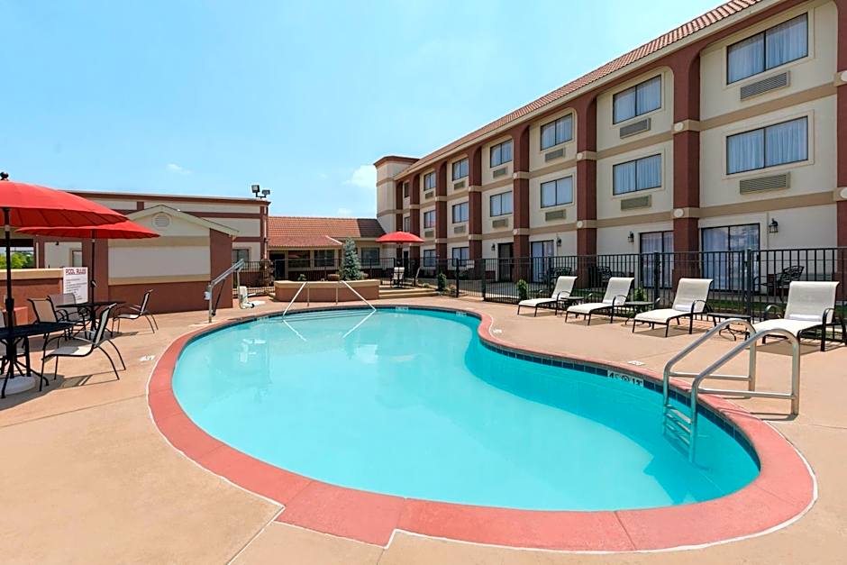 Hemp Hotel Oklahoma City North