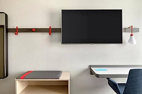 2 Queen Beds Standard