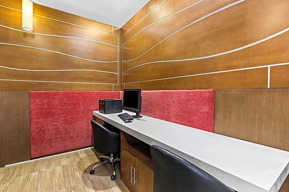 Comfort Suites Columbia I-65