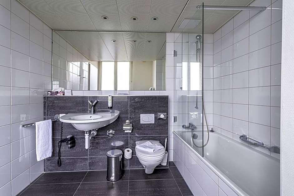 Royal Hotel - Urban Living