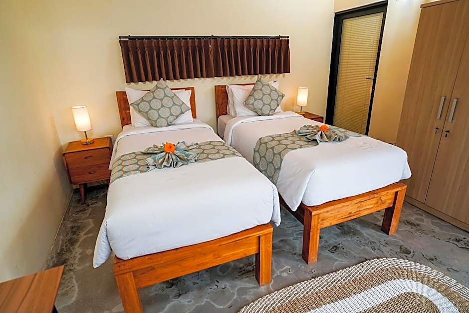 Nila Chandra Bungalows