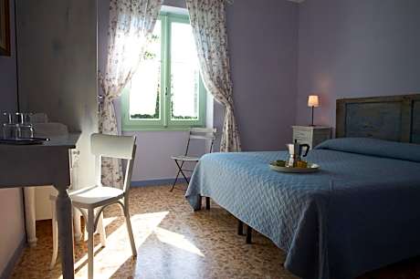 Double or Twin Room with Shared Bathroom