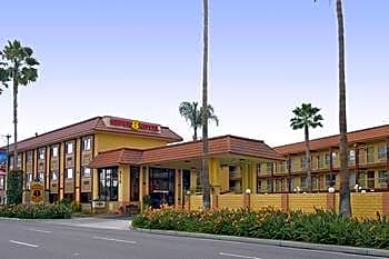 Super 8 by Wyndham Anaheim/Disneyland Drive