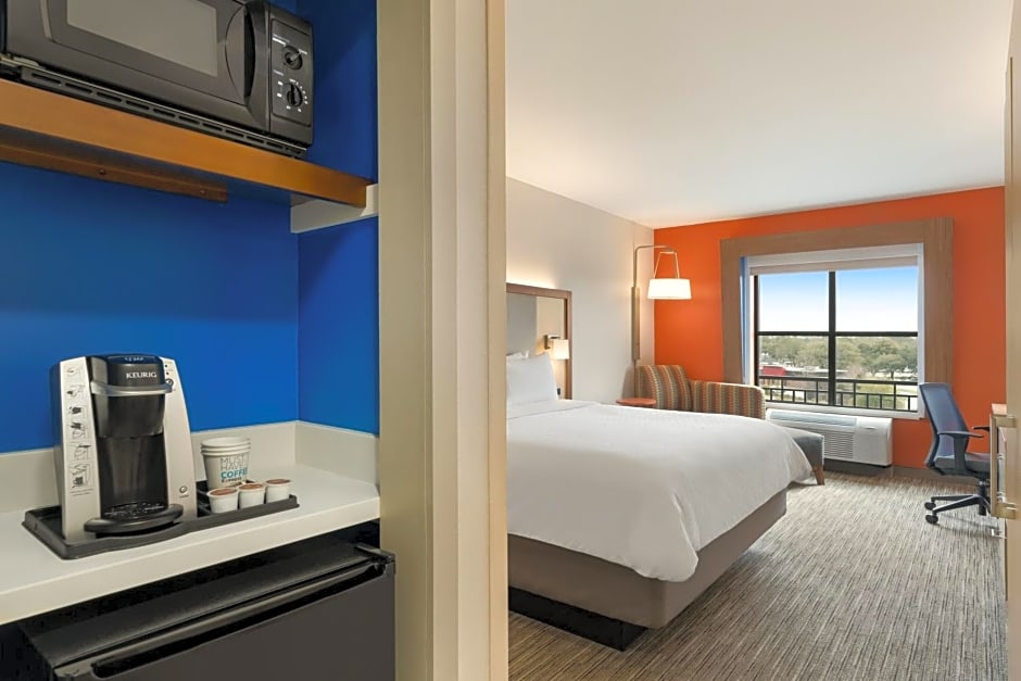 Holiday Inn Express Hotel & Suites Mount Pleasant - Charleston By IHG
