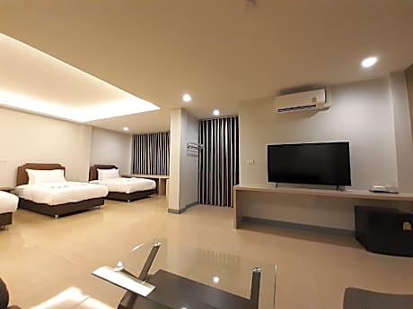 Family Suite 3