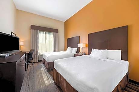 Deluxe Queen Room with Two Queen Beds