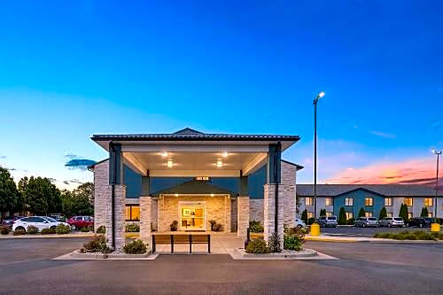 Clarion Pointe Racine - Mount Pleasant