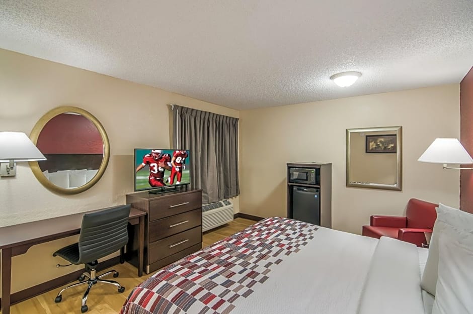 Red Roof Inn & Suites Pensacola East - Milton