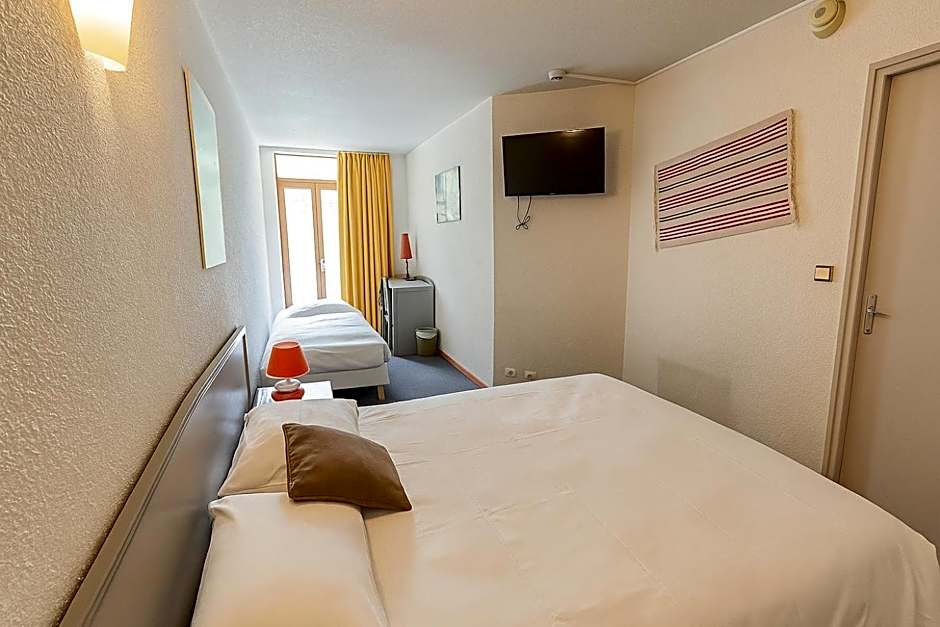 Hôtel de Genève , Faverges-Seythenex 74210, Haute Savoie